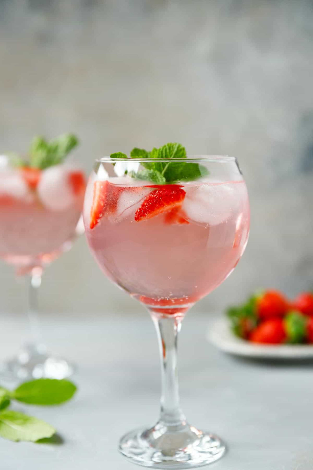 Pink Gin & Tonic